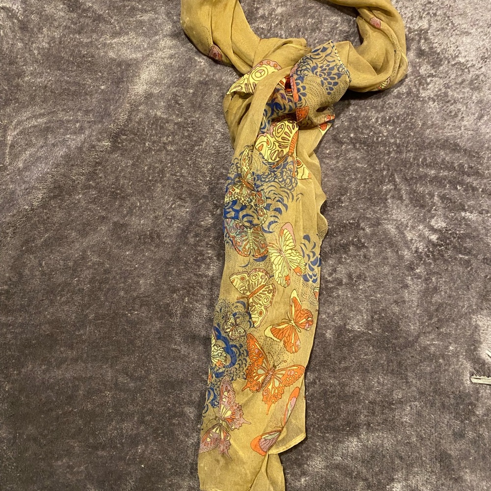 Beautiful light scarf